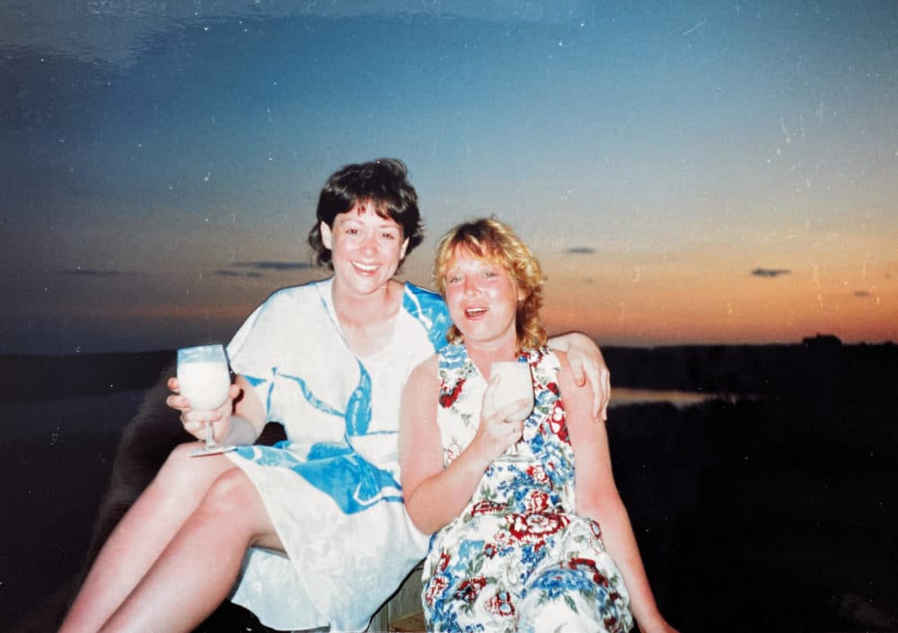 The author and her sister, Cheryl. (Courtesy Lynne Reeves Griffin)