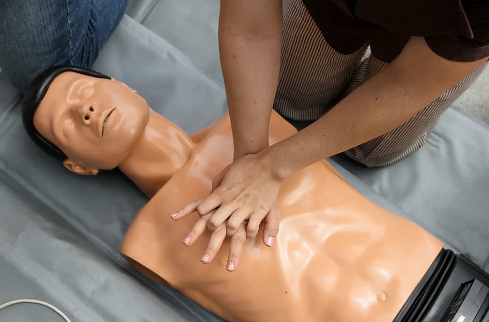 Experts say hands-only CPR can help save a life. (Justin Sullivan/Getty Images)