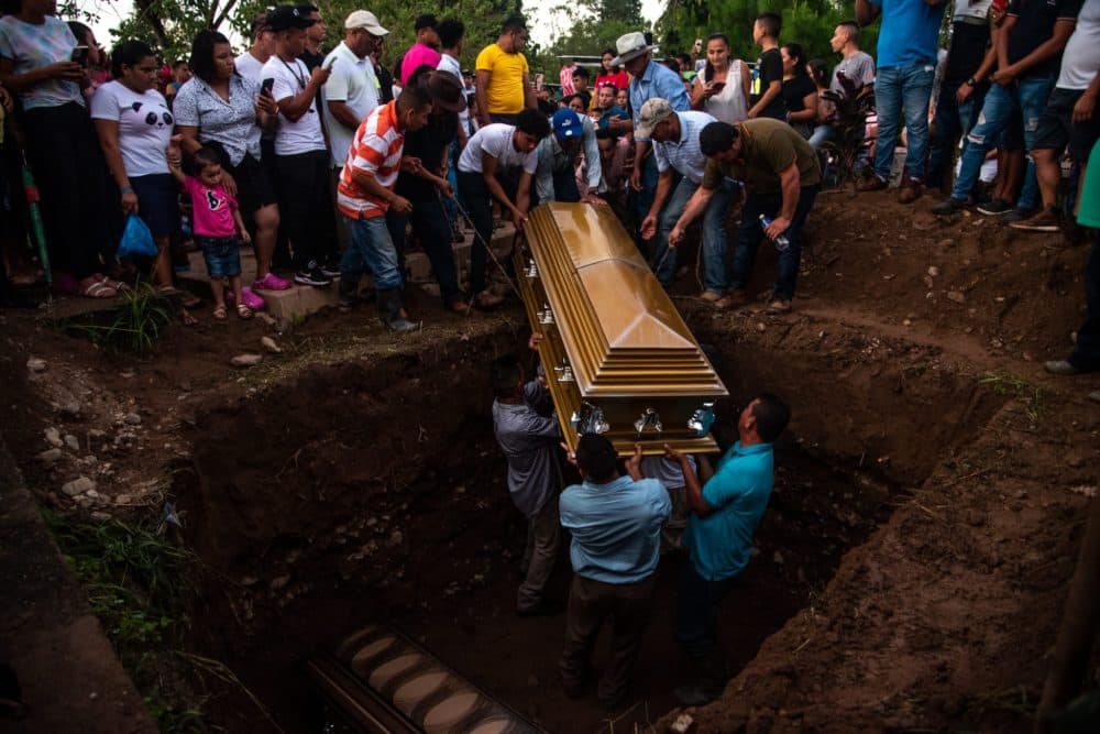 Journalist Jared Olson says hundreds attended funerals for two water defenders in northern Honduras. (Seth Berry)