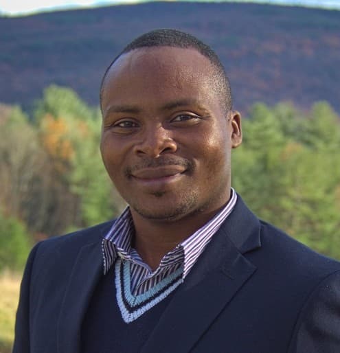 Headshot of Bahati Kanyamanza