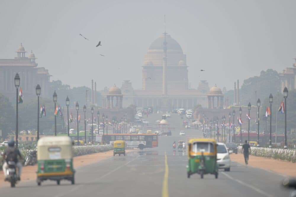 Heavy air pollution is pictured around Rashtrapati Bhavan and government buildings in New Delhi on October 15, 2019. (Sajjad Hussain/AFP via Getty Images)
