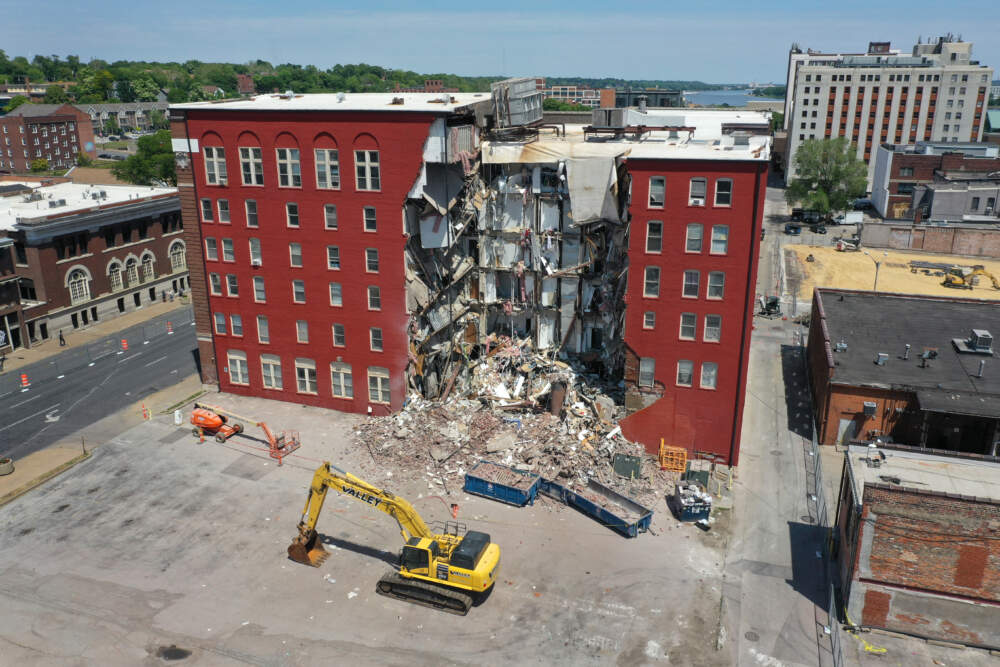 An aerial view shows a portion of a six-story apartment building after yesterday's collapse on May 29, 2023 in Davenport, Iowa. (Scott Olson/Getty Images)