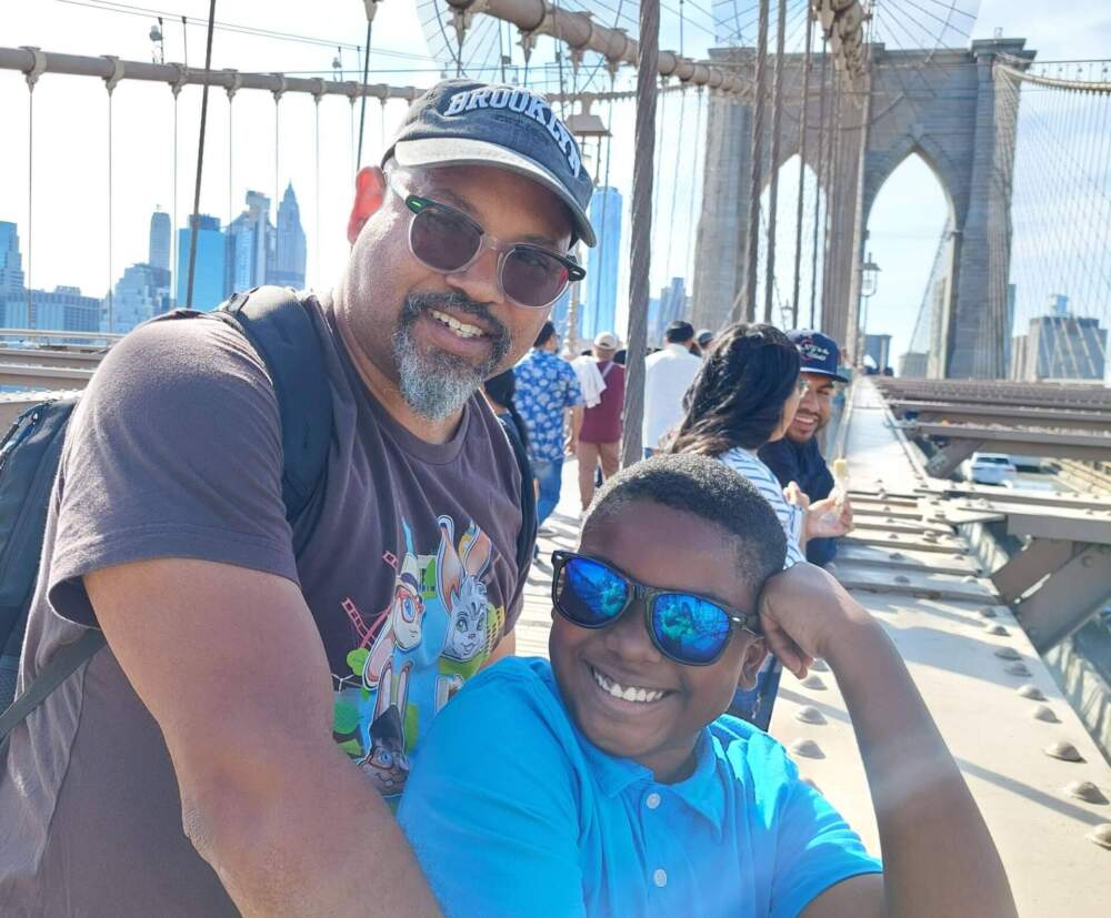 &quot;BunnAmigos&quot; hosts Maurice and Ezra Poplar at the Brooklyn Bridge. (Courtesy of Maurice and Ezra Poplar)