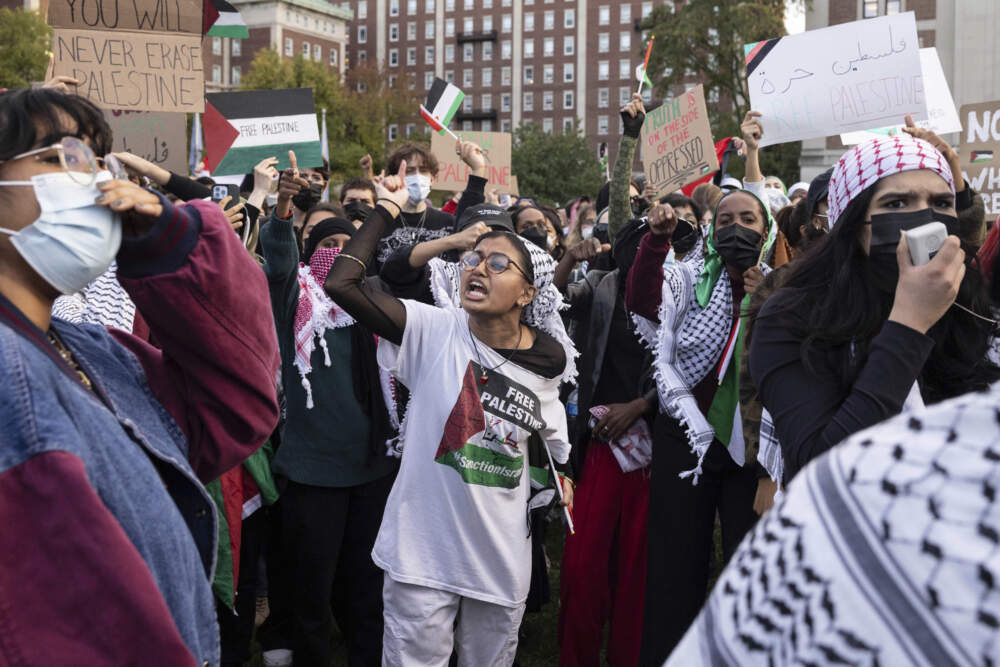 Palestinian supporters gather for a protest at Columbia University. (Yuki Iwamura/AP)