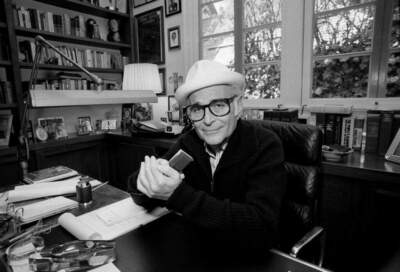 Norman Lear at home, February 27, 1984 in Los Angeles, California. (Bob Riha Jr/Getty Images)
