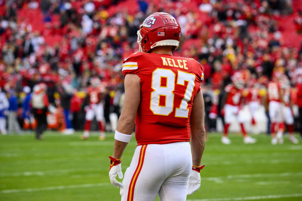 Travis Kelce will play with the Chiefs in Sunday's Super Bowl. (Reed Hoffmann/AP)
