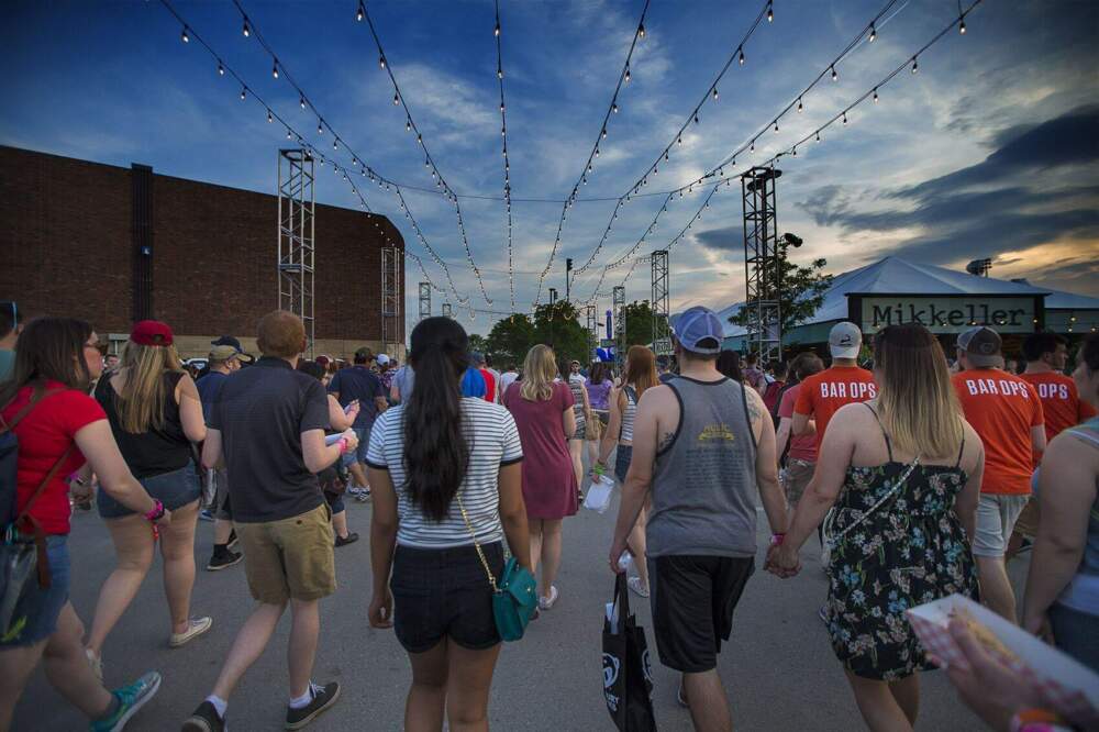 A mass exodus to the Blue Stage to see Paramore at Boston Calling. (Jesse Costa/WBUR)