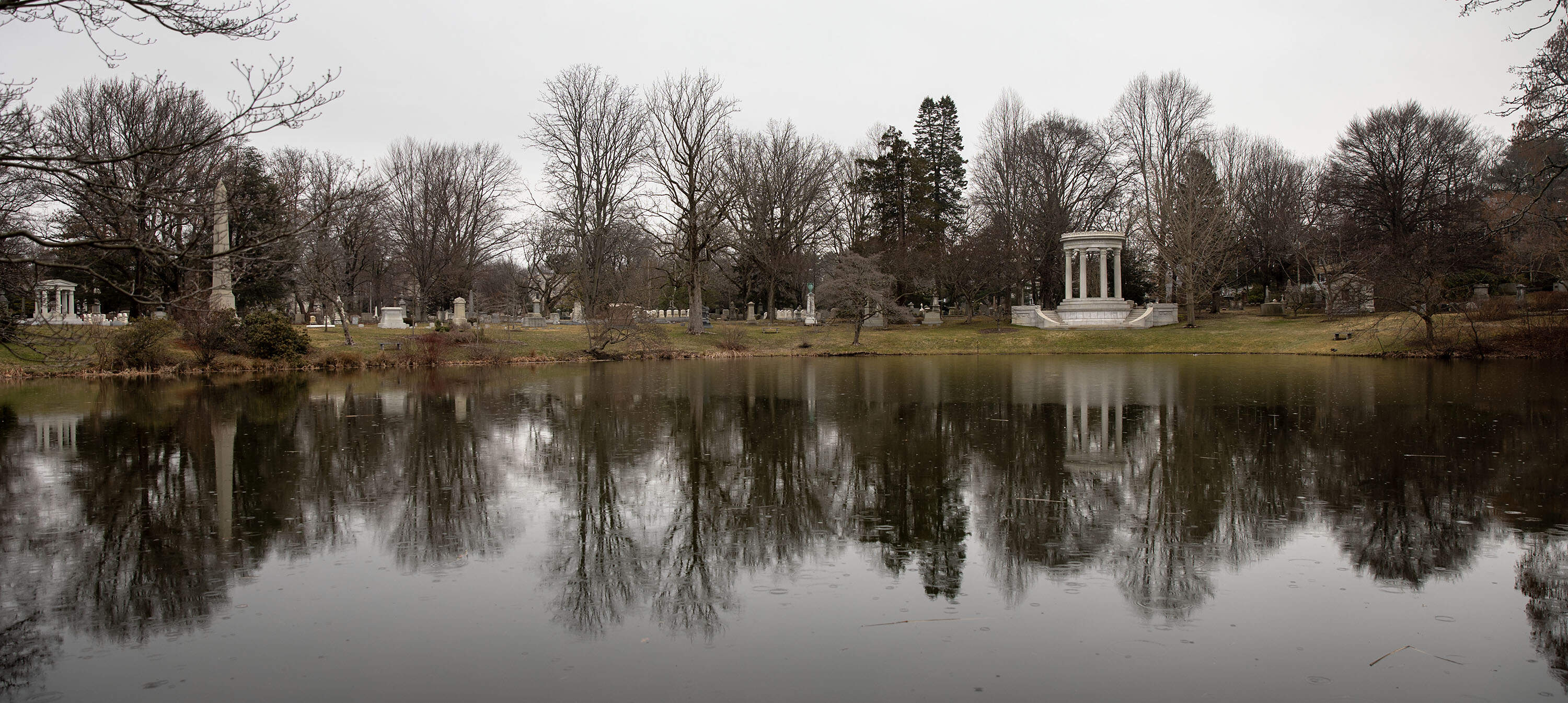 Halcyon Lake in Mount Auburn Cemetery this winter. (Robin Lubbock/WBUR)